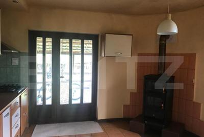 Casa cu 5 camere, 198 mp utili, 600 mp teren, in cartierul P - 9