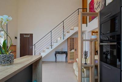 Apartament 3 camere, decomandat - zona Tractorul - 2