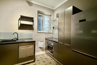 Apartament cu 5 camere semidecomandat, mobilat în Capitale - 10