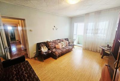 Apartament cu 3 camere decomandat, mobilat în Vest - Lamâița