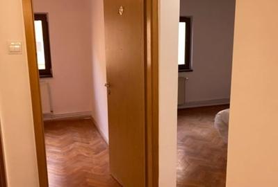 Apartament cu 3 camere decomandat în Calea București - 6