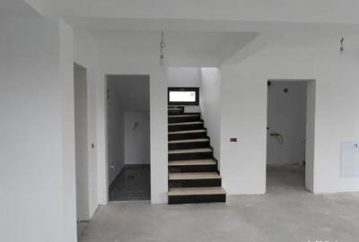 Casă cu Teren 800 Mp în Nisipoasa - 4