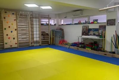 Spațiu comercial, de 185 mp, în Central - 9