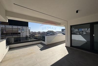 Casă cu 8 camere cu Teren 700 Mp în Faleza Nord - 7