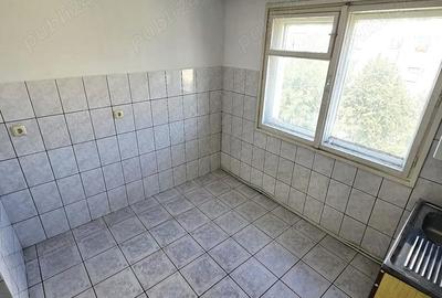 Apartament cu 3 camere decomandat în Micro 16 - 2