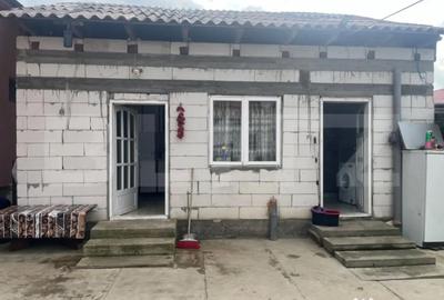 Casă cu 3 camere cu Teren 397 Mp în Romanești - 11