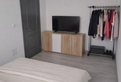 Apartament cu 4 camere semidecomandat în Central - 2