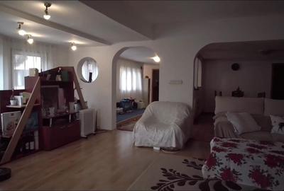 CASA CENTRUL ISTORIC- SINGUR IN CURTE CU MAI MULTE APARTAMENTE - SCHEI - 6