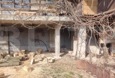 Casă cu 4 camere cu Teren 750 Mp în Poiana - 13