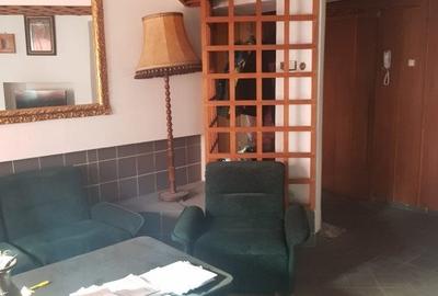 Apartament cu 4 camere decomandat, mobilat în Iancului