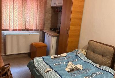 Garsonieră decomandată în Central - 1