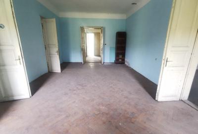Casă individuală cu 13 camere în P-ța Maria
