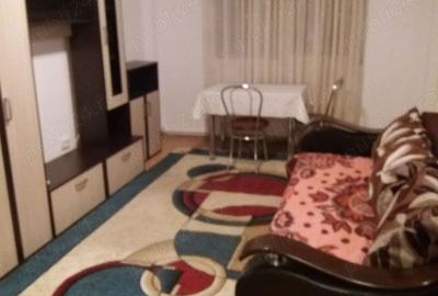 Inchiriez o camera la un apartament cu 3 camere. - 2