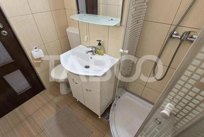 Apartament cu 2 camere decomandat, mobilat în Central