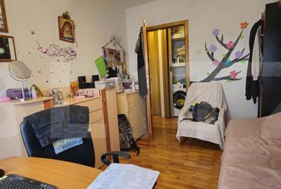 Apartament cu 3 camere decomandat în Complex Studențesc