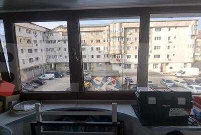 Apartament cu 3 camere în Holboca - 12