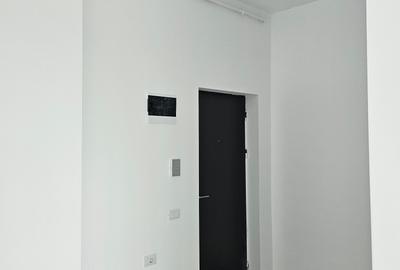 Apartament cu 3 camere semidecomandat în Exterior Est