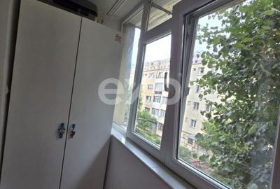 Apartament cu 3 camere semidecomandat, mobilat în Găvana