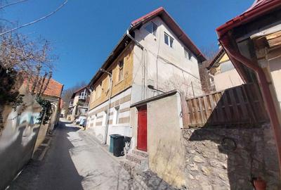 Apartament cu 4 camere semidecomandat în Centrul Istoric - 1