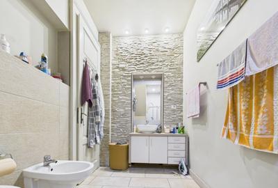 Casa de vanzare pe strada Bogdanestilor – Zona Favorit | 315 mp utili | 3 aparta - 11