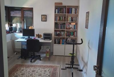 Duplex cu 4 camere cu Canalizare în Central - 16