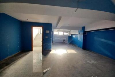 Spațiu comercial, de 270 mp, în Central - 7