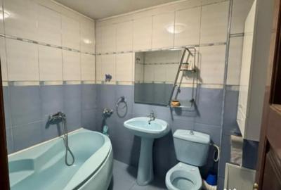 Casă cu 12 camere cu Teren 321 Mp în George Enescu