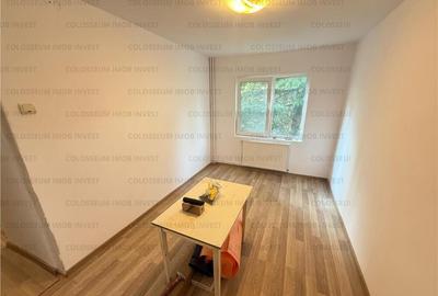 Apartament cu 3 camere decomandat în Calea București