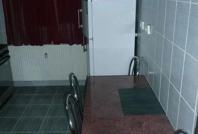 Apartament cu 3 camere decomandat, mobilat în Crângași - 2