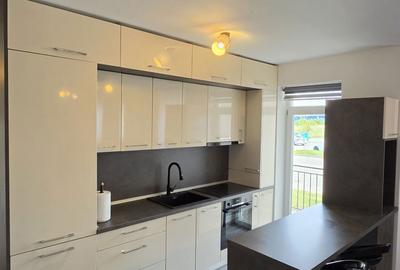 Apartament cu 3 camere semidecomandat în Vasile Aaron