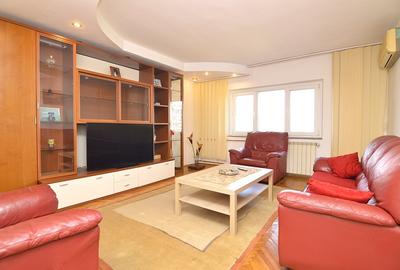 Apartament cu 3 camere decomandat, mobilat în Unirii - 1