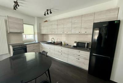 Apartament cu 3 camere semidecomandat în Bună Ziua - 3