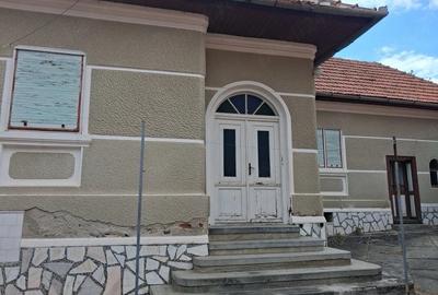 Casă cu 3 camere cu Teren 900 Mp în Poiana Sibiului - 9