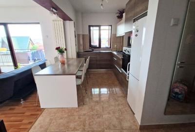 Apartament cu 3 camere semidecomandat în Trivale - 4