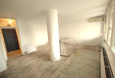Apartament cu 3 camere decomandat în 13 Decembrie - 11