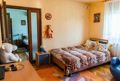 De vanzare Casa spa?ioasa in Gradi?te, Str. Vi?inului - 1