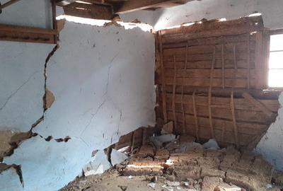 Casă cu 2 camere cu Teren 640 Mp în Tărcăița - 4