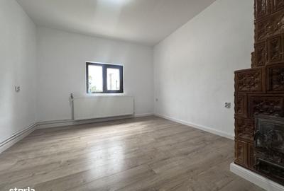 Casă cu 4 camere în Gura Vadului - 15
