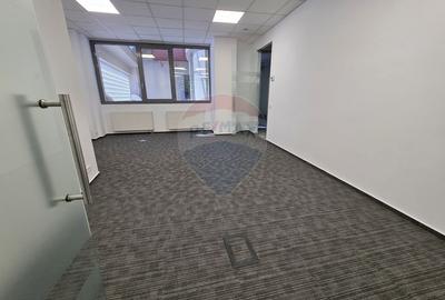 Spațiu comercial, de 300 mp, în Sala Palatului - 11