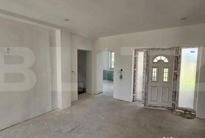 Casă cu 5 camere cu Teren 1000 Mp în Vetiș - 1