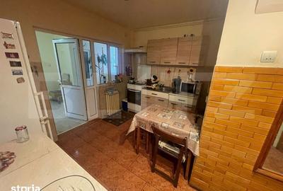 Apartament cu 3 camere în Central - 9