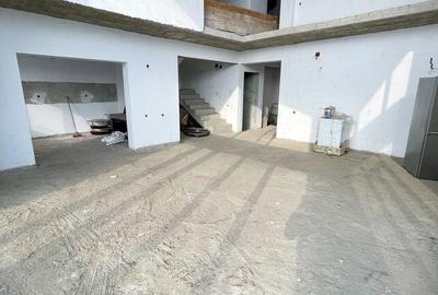 Casă cu 5 camere cu Teren 380 Mp în Berceni