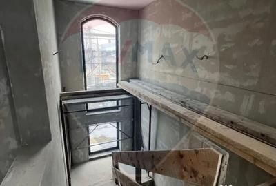 Casă cu 5 camere cu Teren 500 Mp în Central - 13