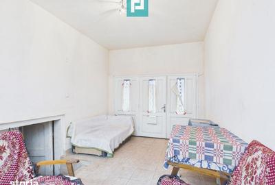 Casă cu 5 camere cu Teren 2837 Mp în Buteni - 9