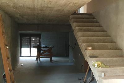 Casă cu 7 camere cu Teren 650 Mp în Lipănești - 6