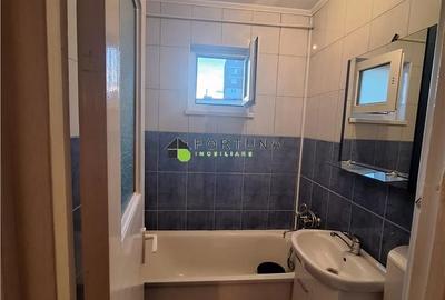 Apartament cu 2 camere semidecomandat în Florilor