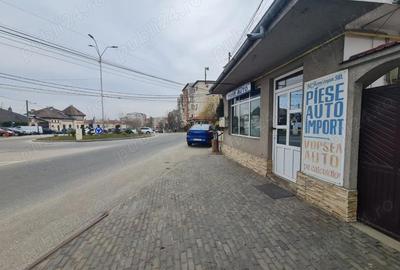 Spațiu comercial, de 80 mp, în Central - 3