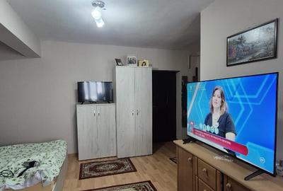 Vcitoriei, Pronto, gars., etaj 3 - 3