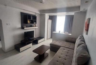 Apartament cu 2 camere decomandat în Craiovei