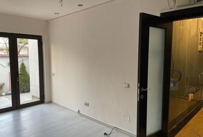 Piata Victoriei | Cladire de Birouri de vanzare - 9